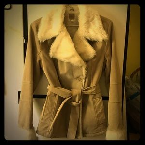 Tan Suede jacket trimmed in fur Sz Med